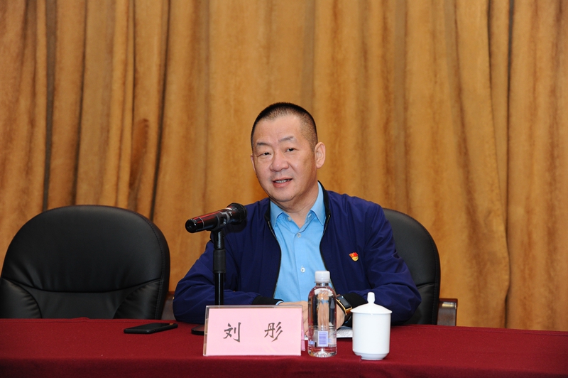 3、刘彤作专题讲座.jpg