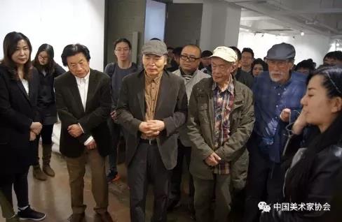 专家组成员赵建成、朝戈、沈尧伊、广军指导创作.jpg 专家组成员赵建成、朝戈、沈尧伊、广军指导创作.jpg