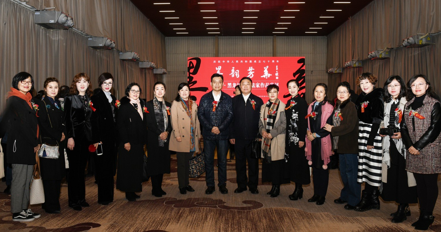 13开幕式现场合影.jpg 13开幕式现场合影.jpg