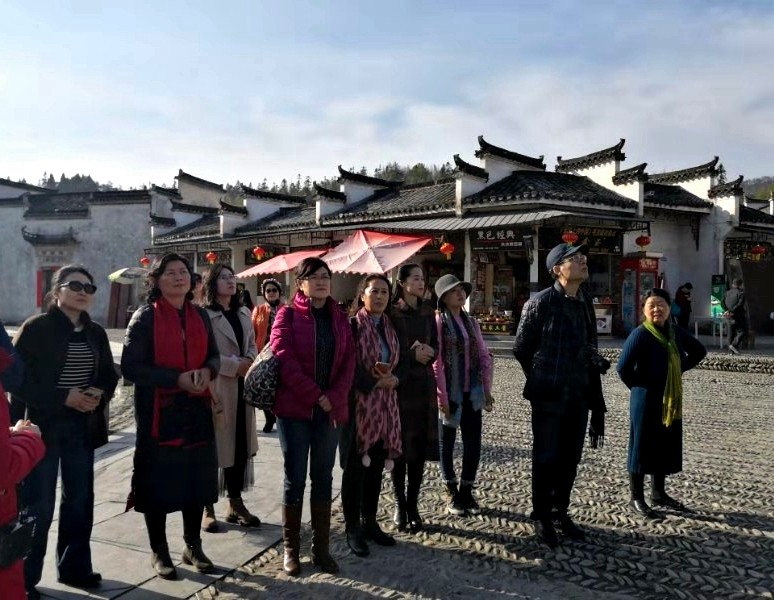 35考察徽文化.jpg 35考察徽文化.jpg