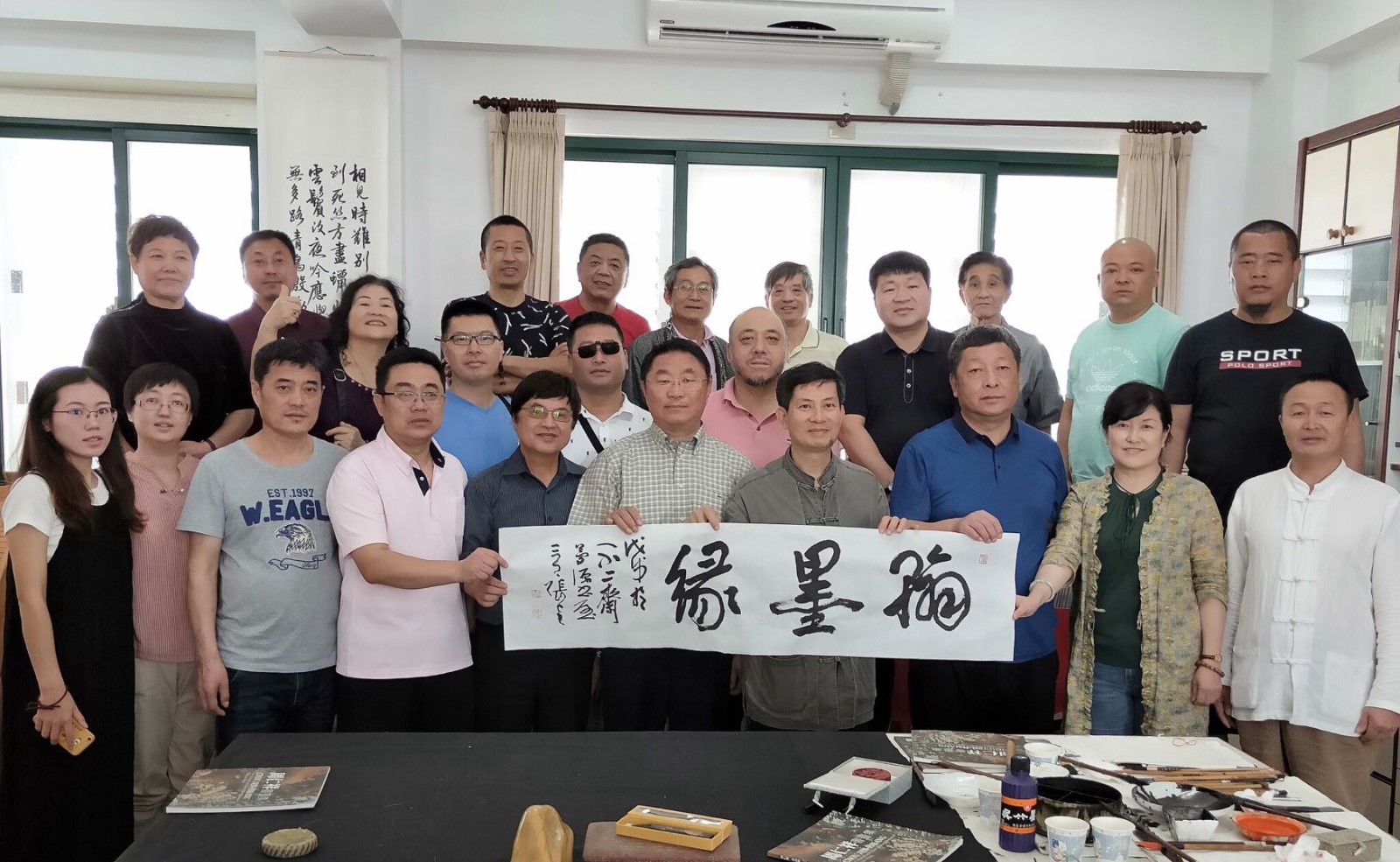 45台东服务处合影.jpg 45台东服务处合影.jpg