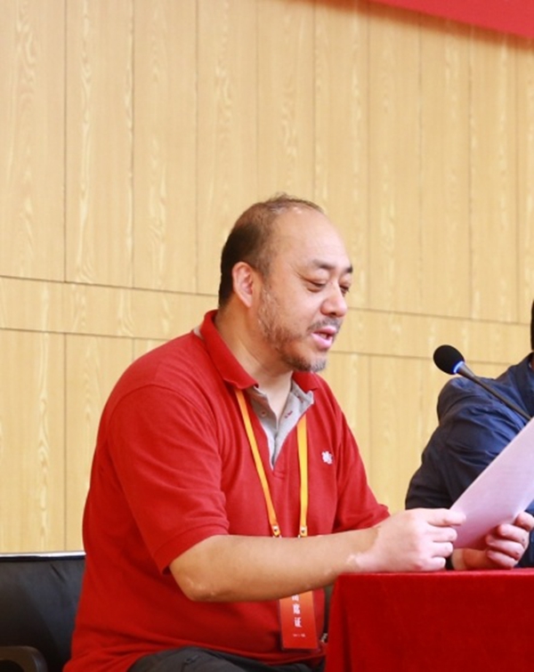 6石正军宣读文件.jpg 6石正军宣读文件.jpg