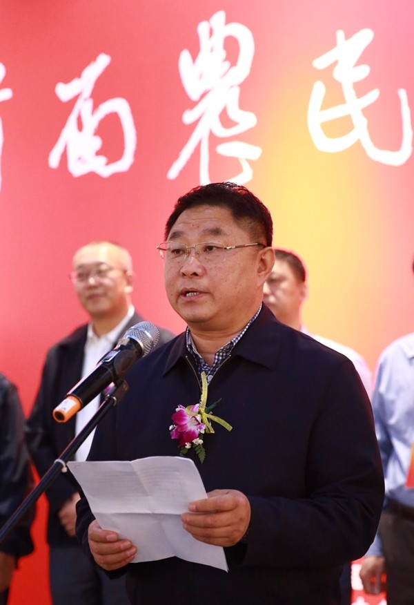 15张戈在农民书展开幕式上致辞.jpg 15张戈在农民书展开幕式上致辞.jpg