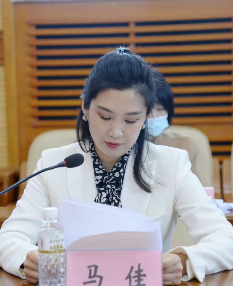 马--佳.jpg