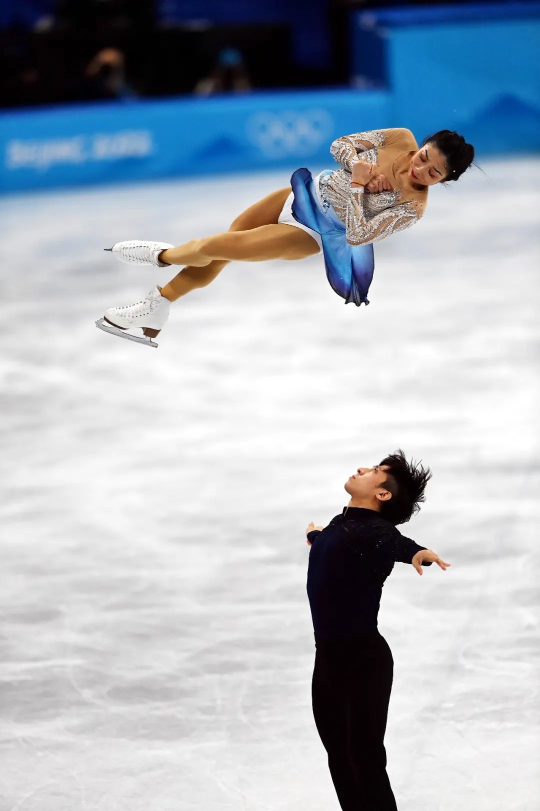 2月19日,在北京冬奥会花样滑冰的比赛中,中国双人滑选手隋文静韩聪获得冠军 1.jpg