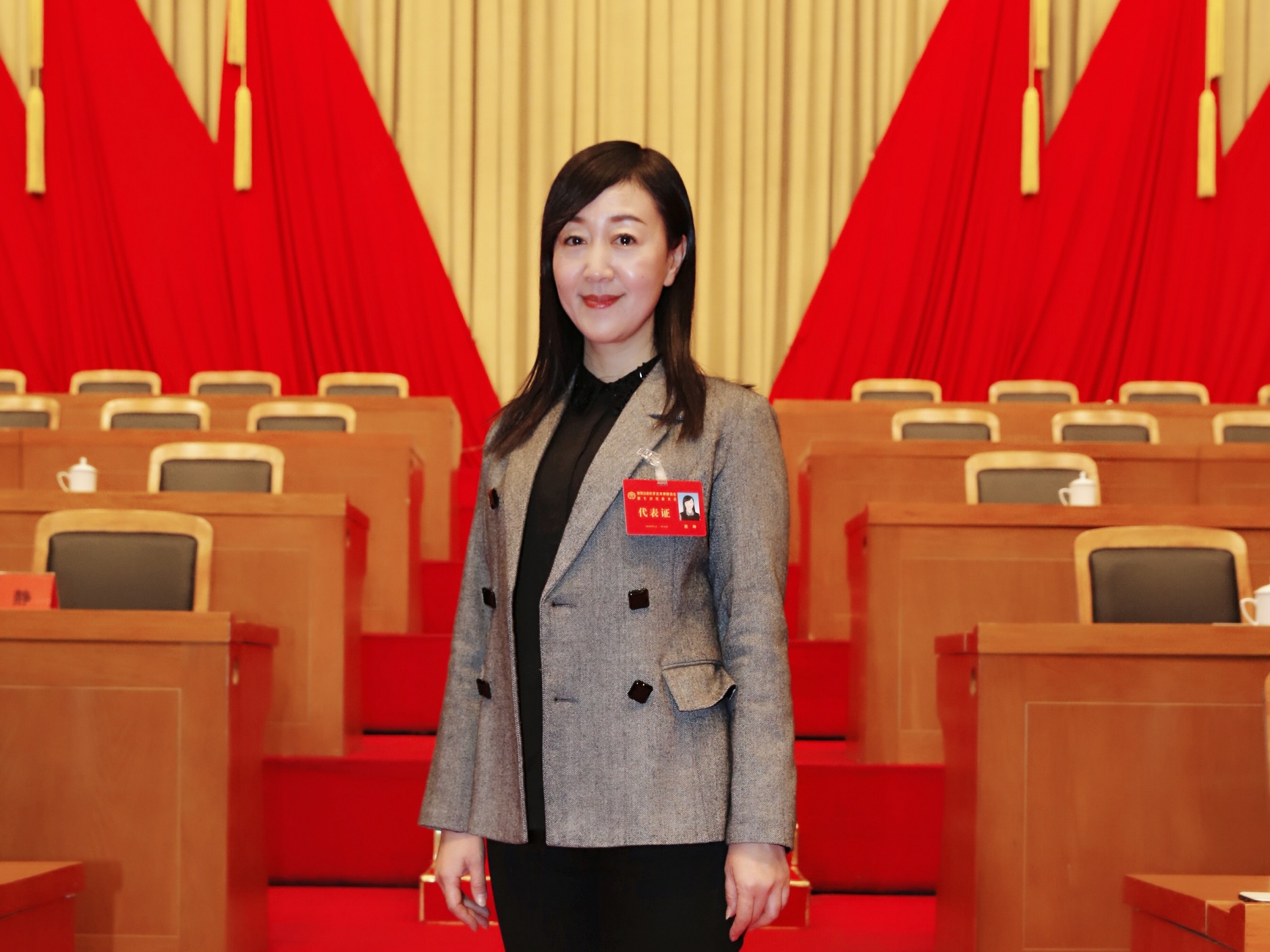 杜坤.jpg 杜坤.jpg