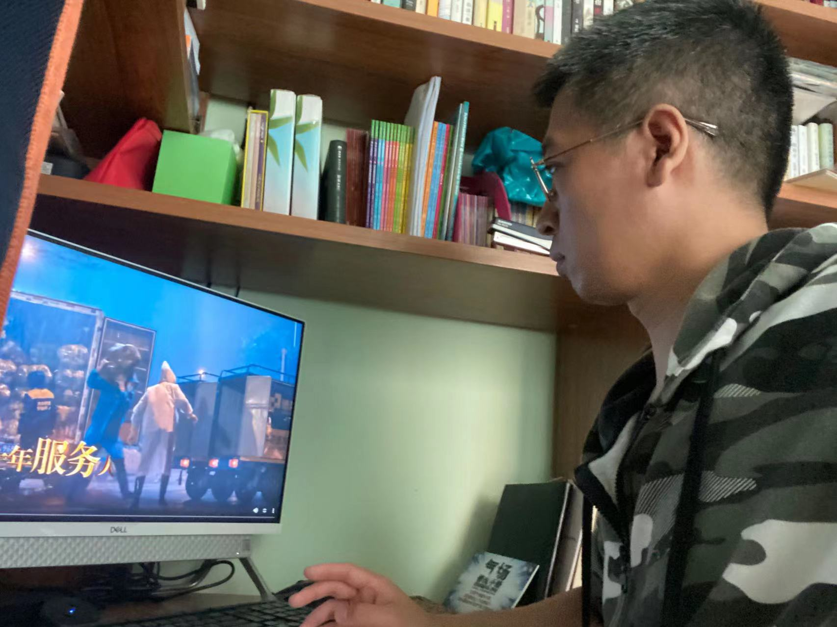 王原.png 王原.png