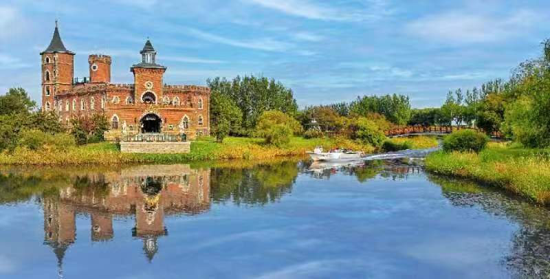 27--《哈尔滨伏尔加庄园 》陶钢.jpg