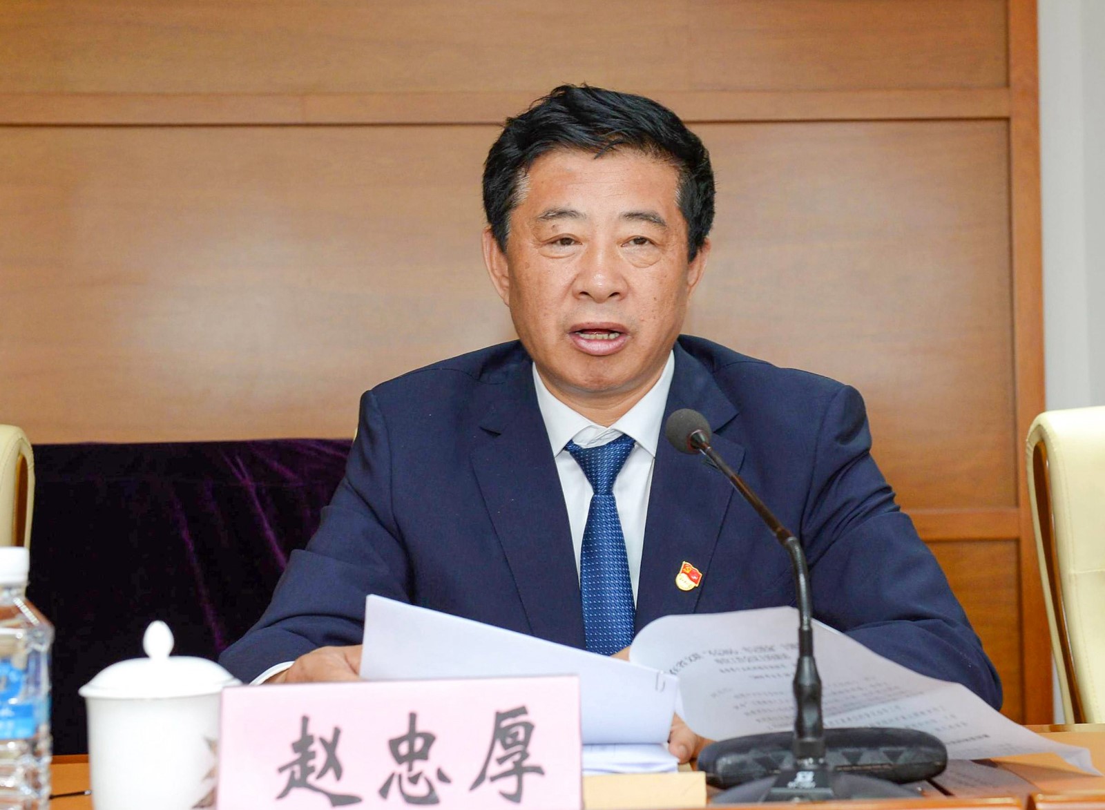 1.省委第十五巡回指导组组长、省人大教育科学文化卫生委员会主任委员赵忠厚讲话.jpg