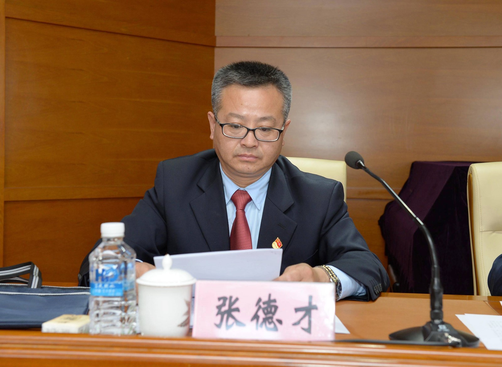 省委第十五巡回指导组副组长、牡丹江医学院党委副书记张德才参加会议.jpg