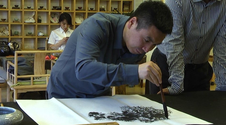 省美协中国画艺委会副主任姚瑞江.jpg