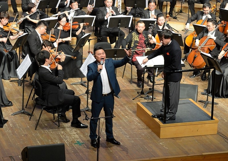 3.1刘臣演唱《我的黑土地》.jpg