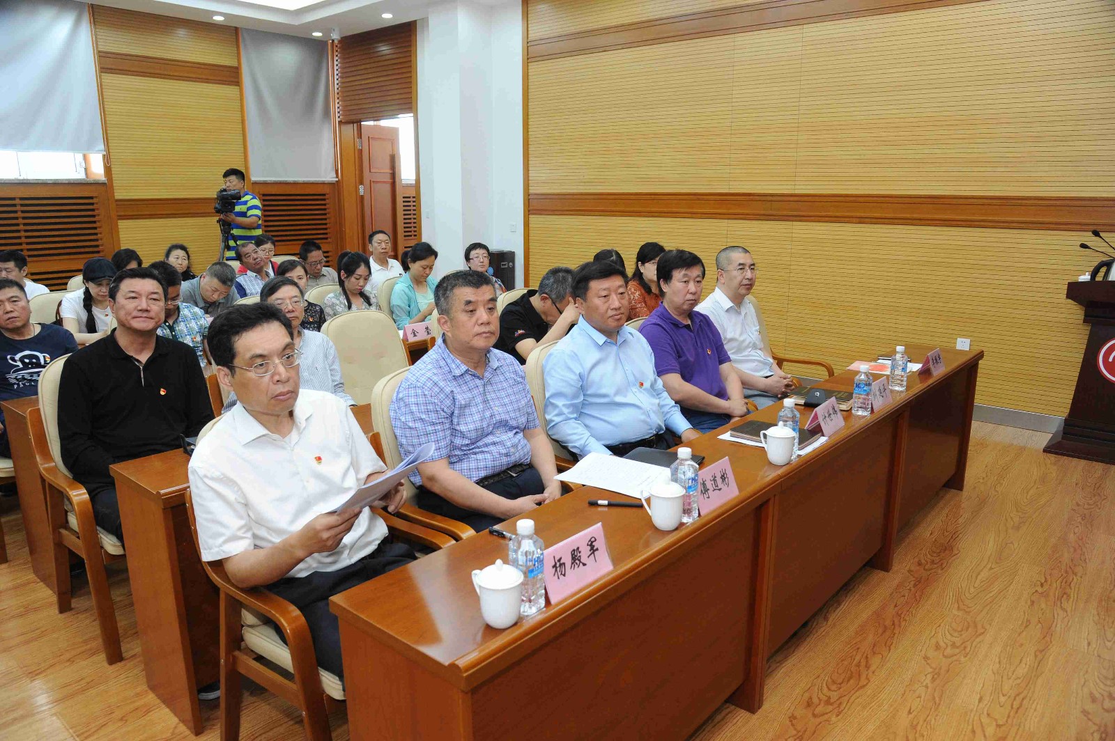 3.冷菊贞事迹专题报告会现场.JPG