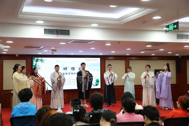 演出现场1.jpg