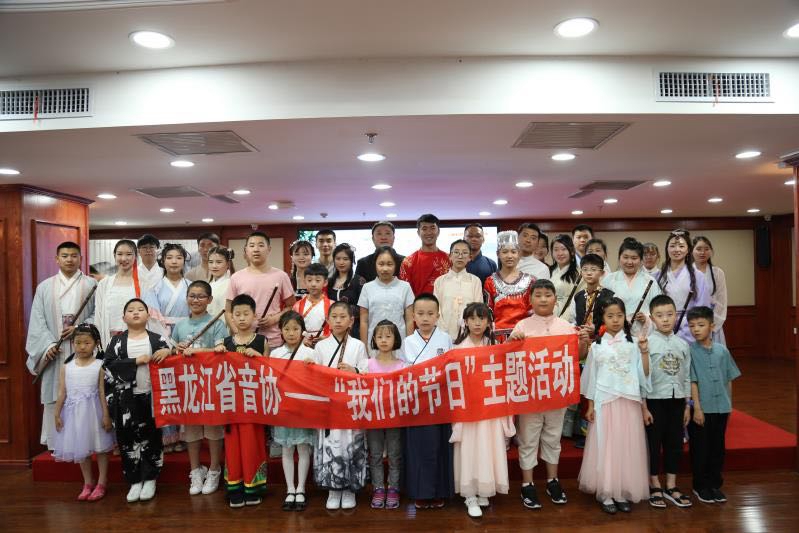 全体演员合影.jpg