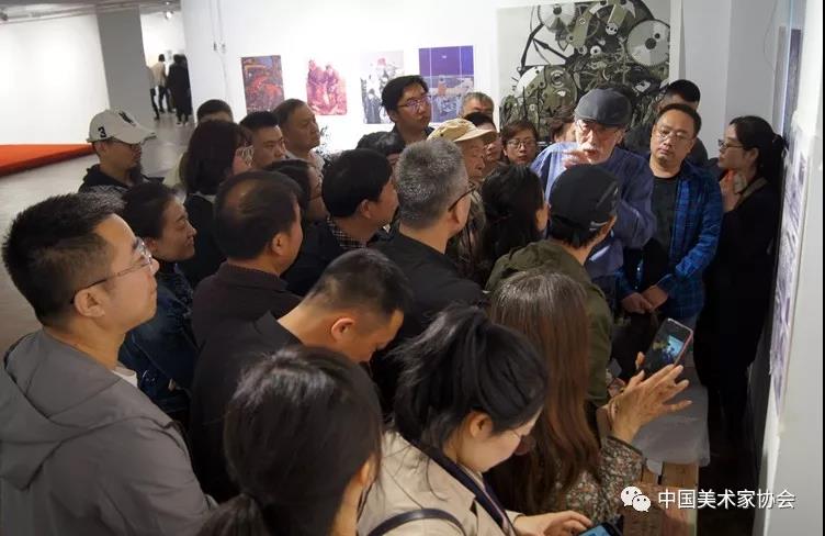 专家组成员广军指导创作.jpg