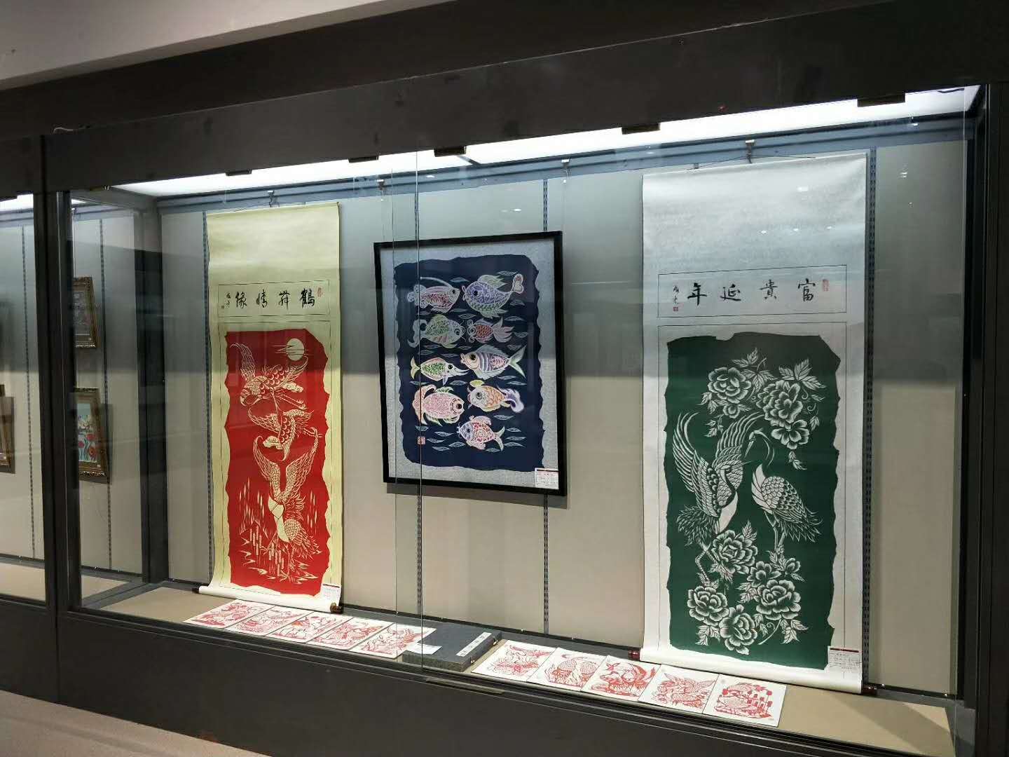 独具鹤城特色的剪纸.JPG