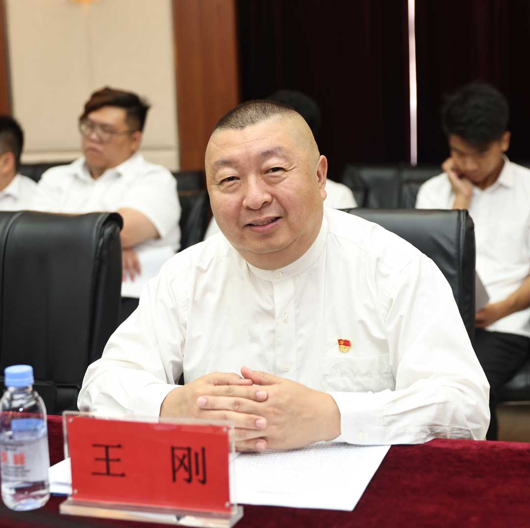19王刚照片.jpg
