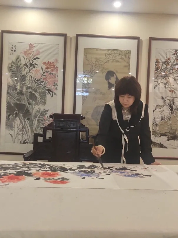 王琴.webp.jpg